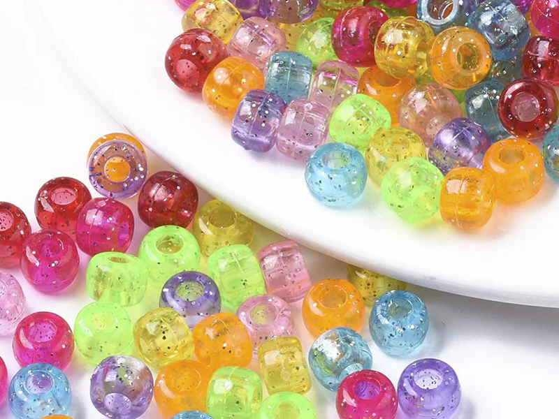 100 perles en plastique basiques pour enfants - pony beads - multicolores à paillettes - Image 3
