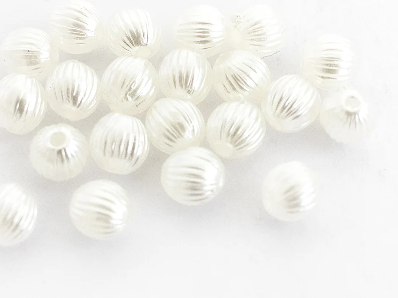 20 perles en plastique imitation perles de culture - rond strié - 6 mm