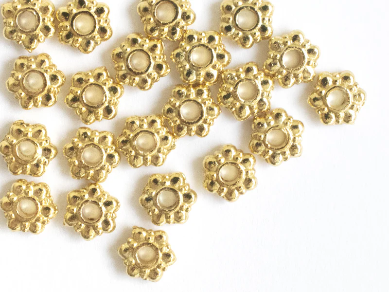 20 perles intercalaires en forme de fleurs - Doré à l'or fin 18 K - 7,5 mm - Image 4
