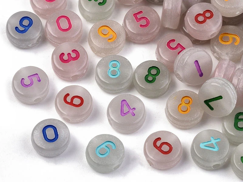 200 perles rondes en plastique - chiffres et numéros - phosphorescent et multicolore - 7 mm - Image 4