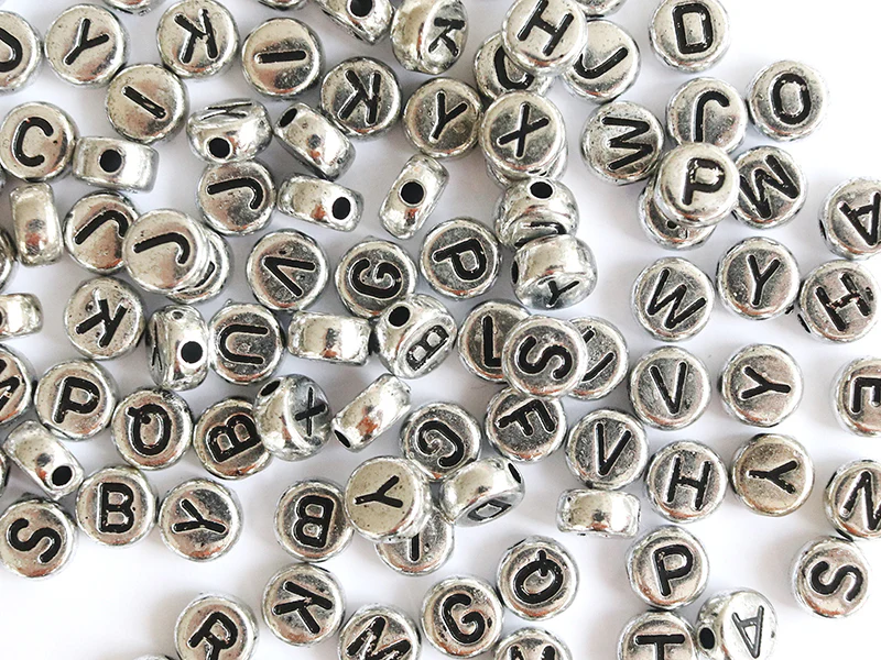 200 perles rondes en plastique - lettres alphabet - argenté et noir - Image 4