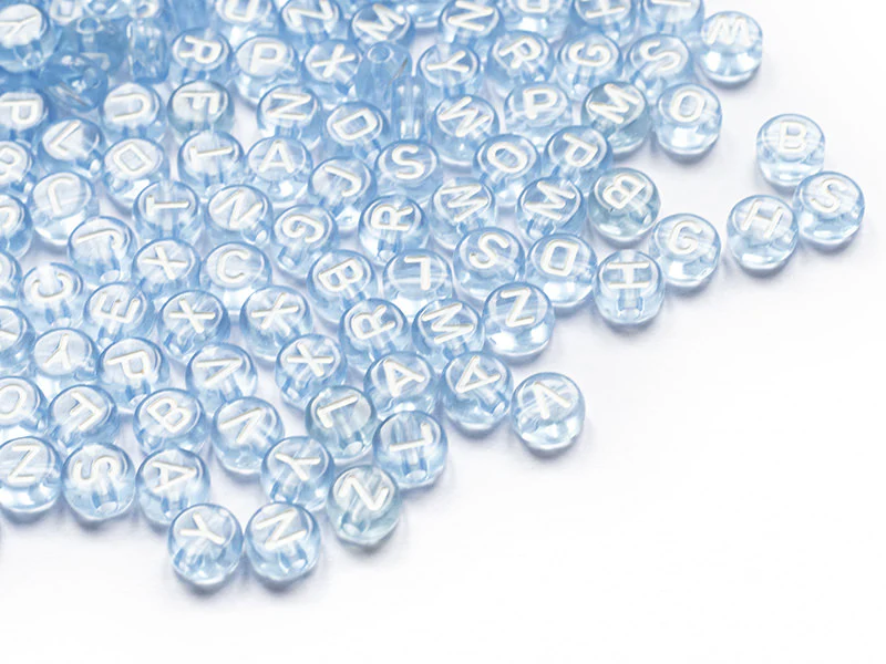 200 perles rondes en plastique - lettres alphabet - bleu claur transparent - 7 mm - Image 4