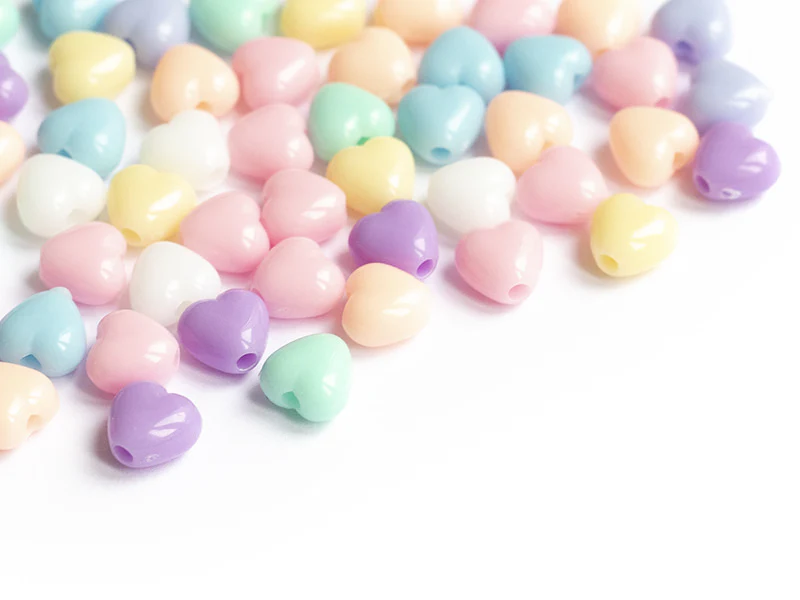 50 mini perles cœur en plastique - pastel - 7 mm - Image 4