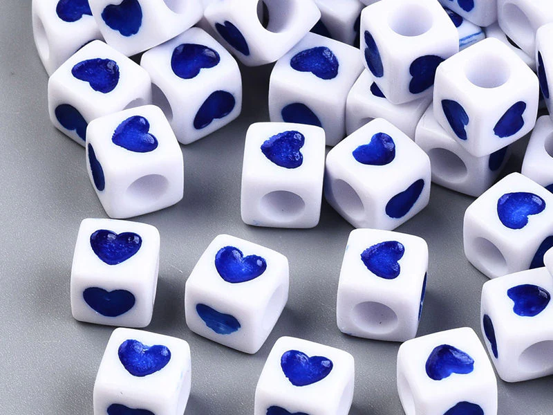 20 perles en plastique cubes symbole coeur - bleu - 7 mm - Image 3