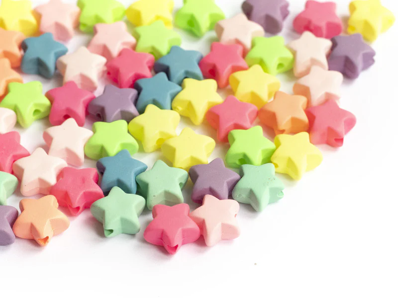 50 perles en plastique - étoiles  - multicolore fluorescent - 11 mm - Image 5