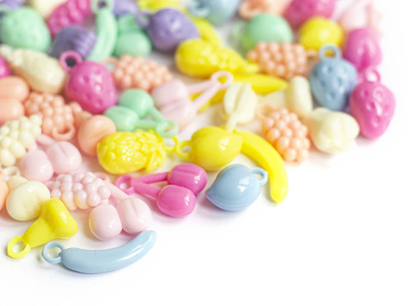 50 perles en plastique - fruits variés - pastel - Image 6