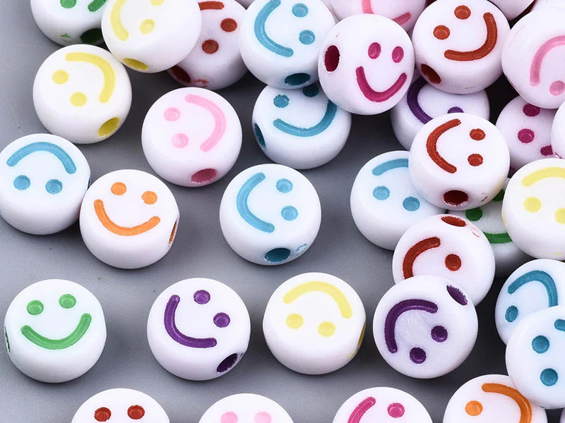 20 perles en plastique rondes symbole sourire - blanc et multicolore - 7 mm - Image 6