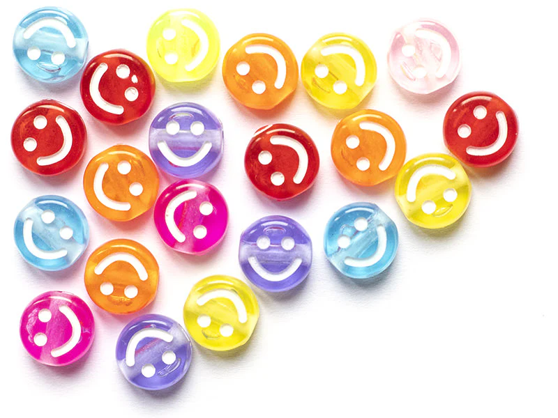 20 perles en plastique rondes symbole sourire -multicolore - 10 mm - Image 4