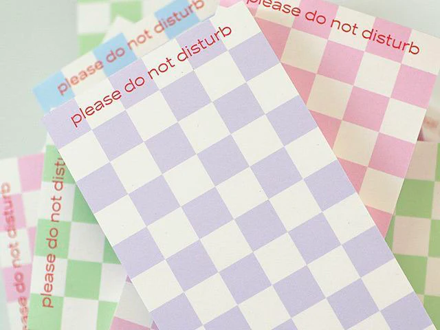 Bloc mémo damier Do Not Disturb lavande - Image 4