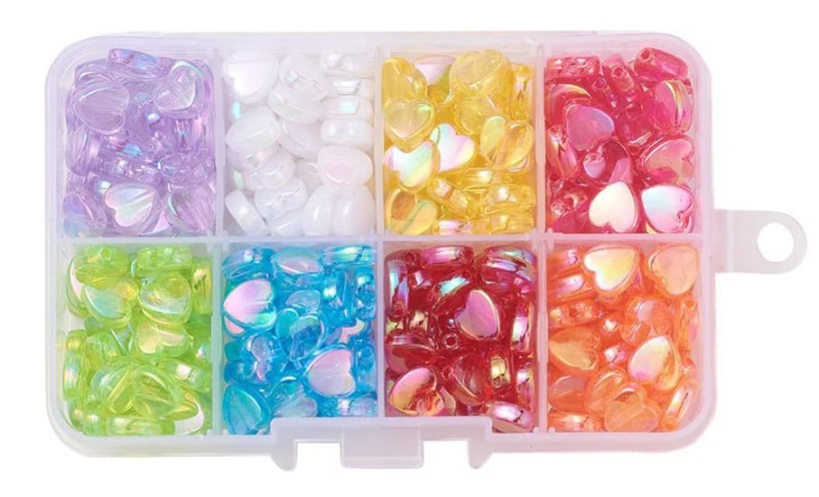 Boite d'assortiment de perles en plastique en forme de cœur - 8 couleurs
