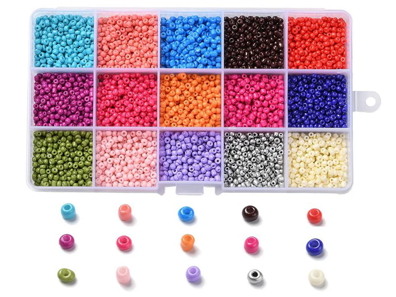 Boite de 15 couleurs variées de perles de rocailles rondes 8/0 - 3mm env.
