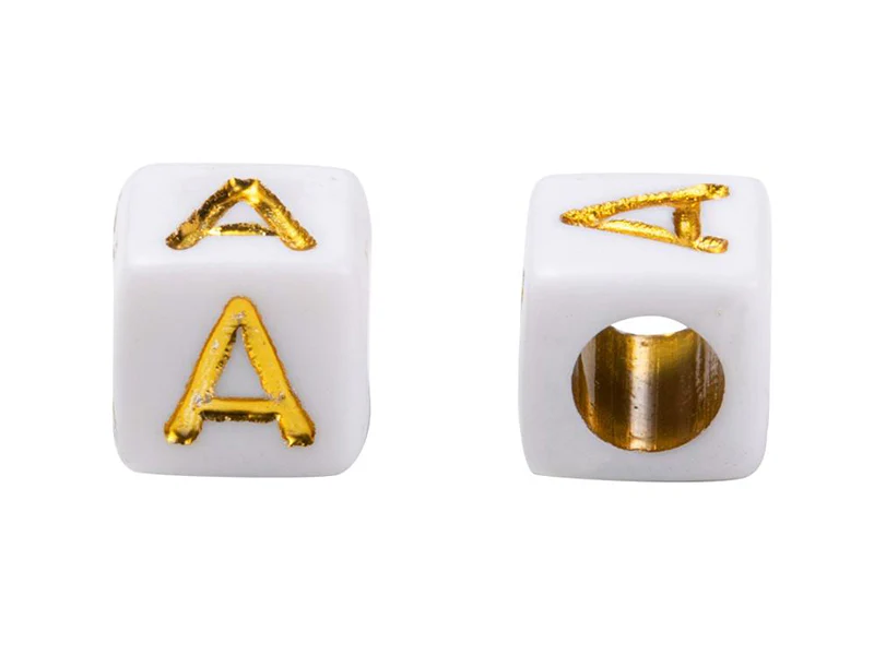 Boite de 934 perles carrées en plastique  - lettres alphabet - dorées et blanches - Image 2