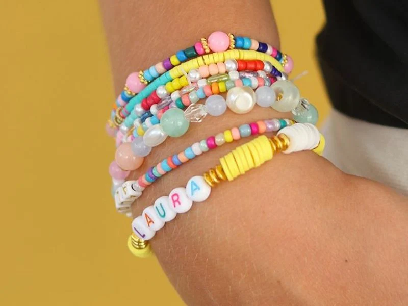 Boite de perles tubes Heishi 6 mm - rose fluo - Image 3