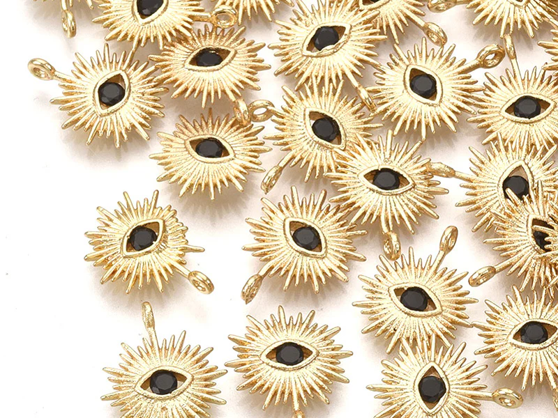 Breloque dorée à l'or fin 18K – Soleil avec œil strass noir - Image 3