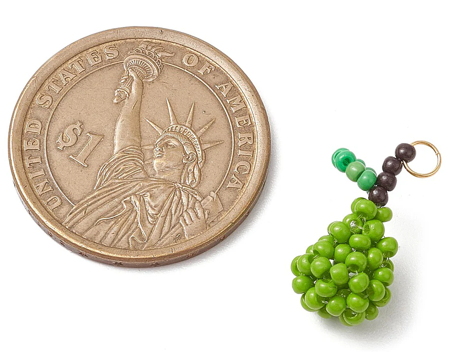 Breloque poire verte en perles de verre - Image 3