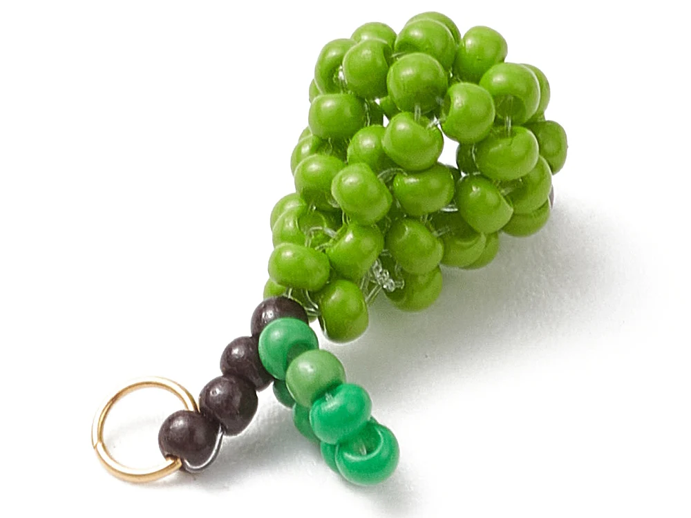 Breloque poire verte en perles de verre - Image 5