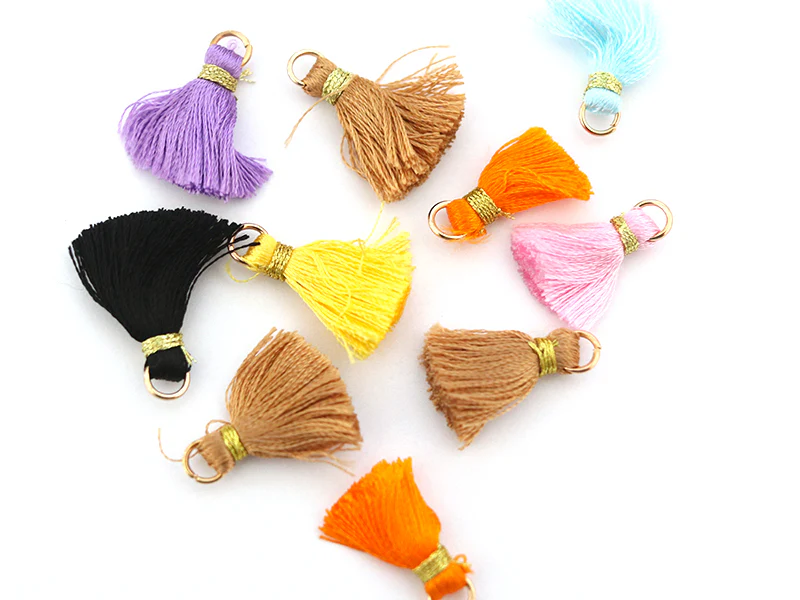 Lot de 10 pompons - couleurs aléatoires et fil doré - 20 mm - Image 2