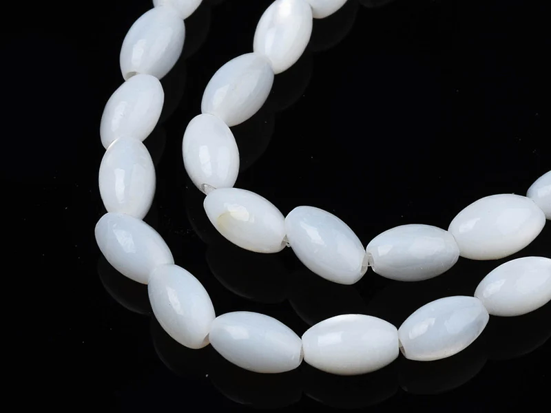 Lot de 20 perles en coquillage naturel - forme grain de riz - 5 x 3 mm - Image 4