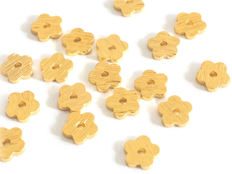 Lot de 20 perles intercalaires fleurs texturées - Doré à l'or fin