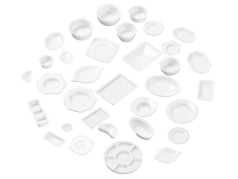 Lot de 33 plats miniatures en plastique