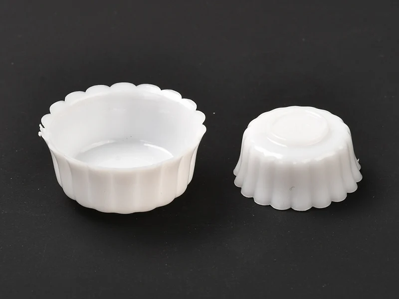 Lot de 33 plats miniatures en plastique - Image 3