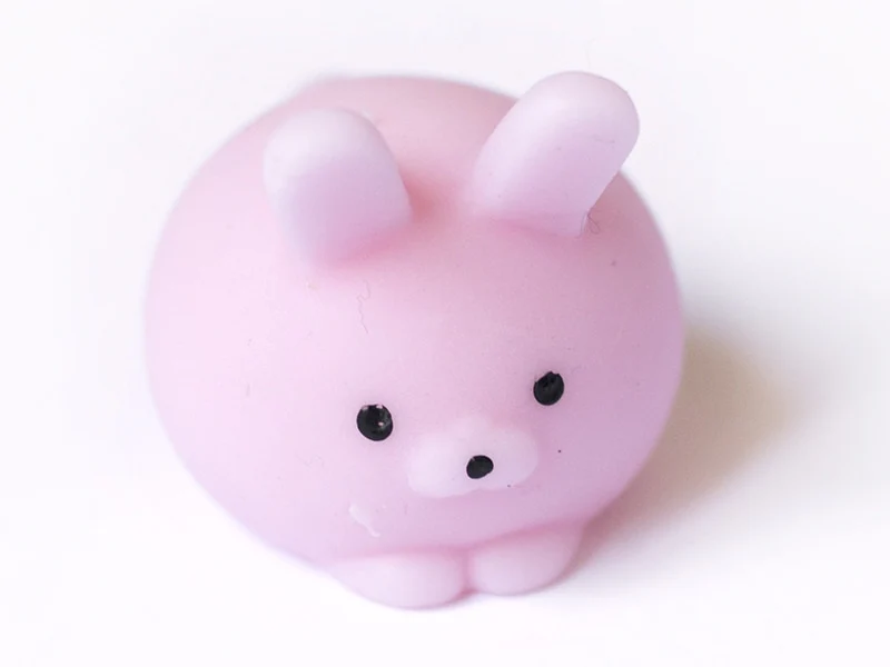 Mini squishy lapin rose mignon - anti-stress - Image 4
