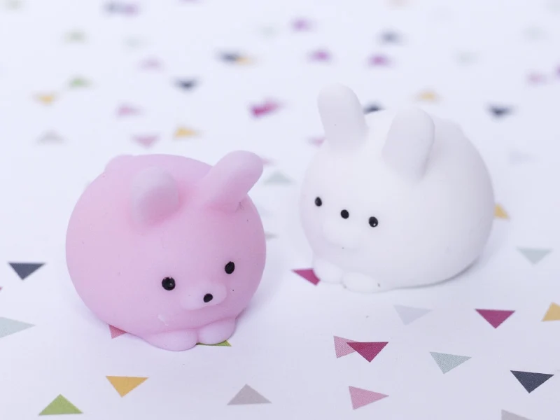 Mini squishy lapin rose mignon - anti-stress - Image 6