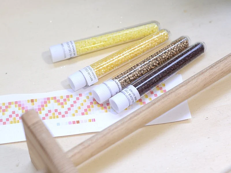 Miyuki delicas 11/0 - Opaque light lemon ice 2101 - Image 2