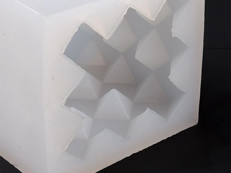 Moule en silicone - Bougie cube à facettes - 7,2 cm - Image 2