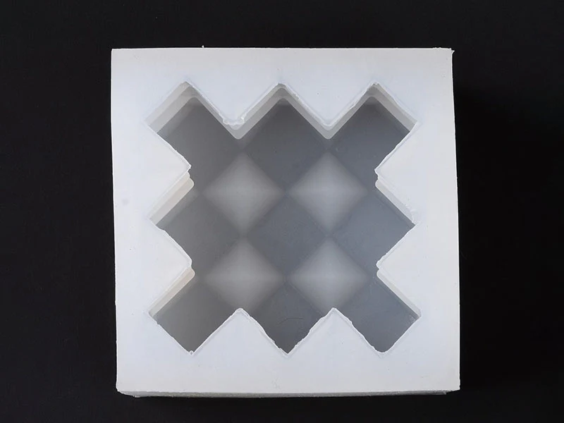 Moule en silicone - Bougie cube à facettes - 7,2 cm - Image 3