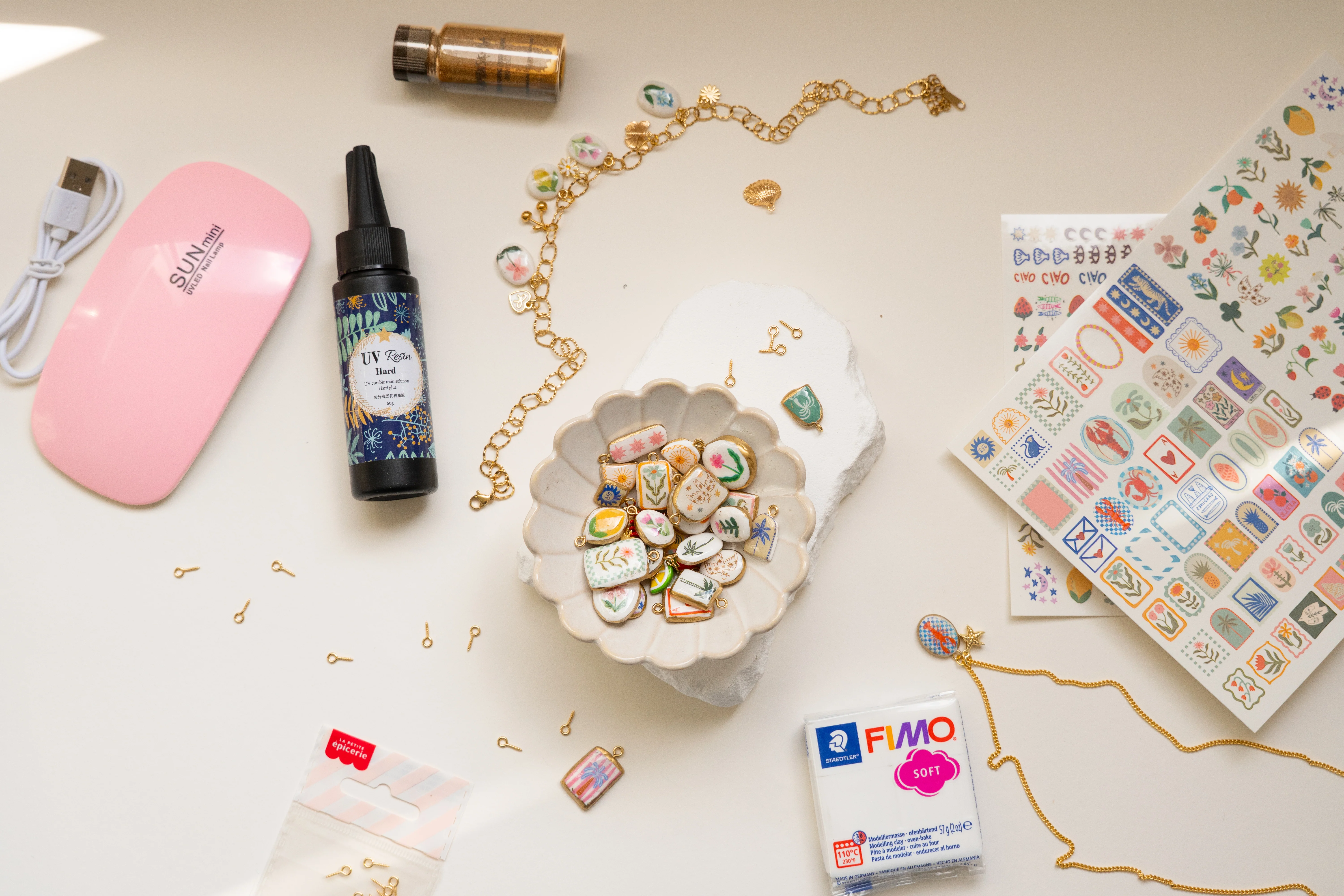 Kit tatouages pour bijoux (avec lampe UV)