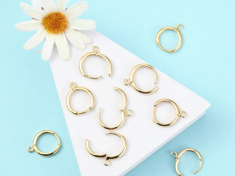 Paire de boucles d'oreilles dormeuses - Doré à l'or fin 18K - 17 mm - Image 4