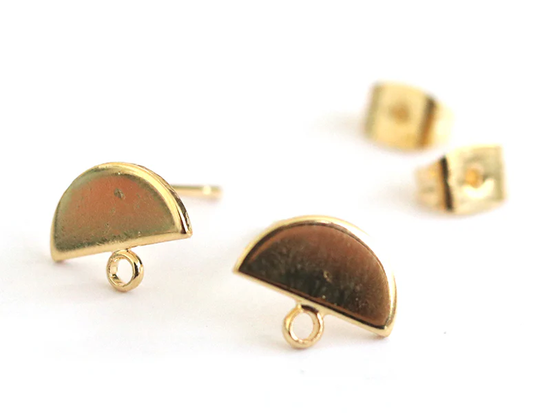 Paire de puces d'oreilles avec plateau demi-cercle - dorée à l'or fin 18K - Image 3