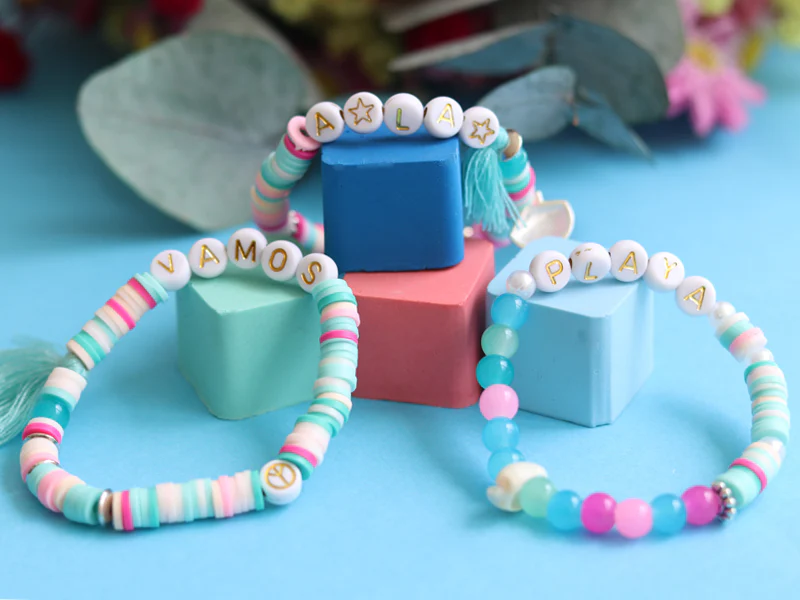 Perles lettres 3 mots pour bracelet Ă personnaliser - Vamos, A la et Playa - Image 3