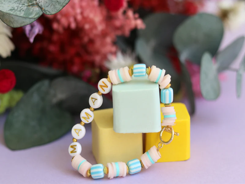 Perles lettres "Maman" pour bracelet à personnaliser - Image 2