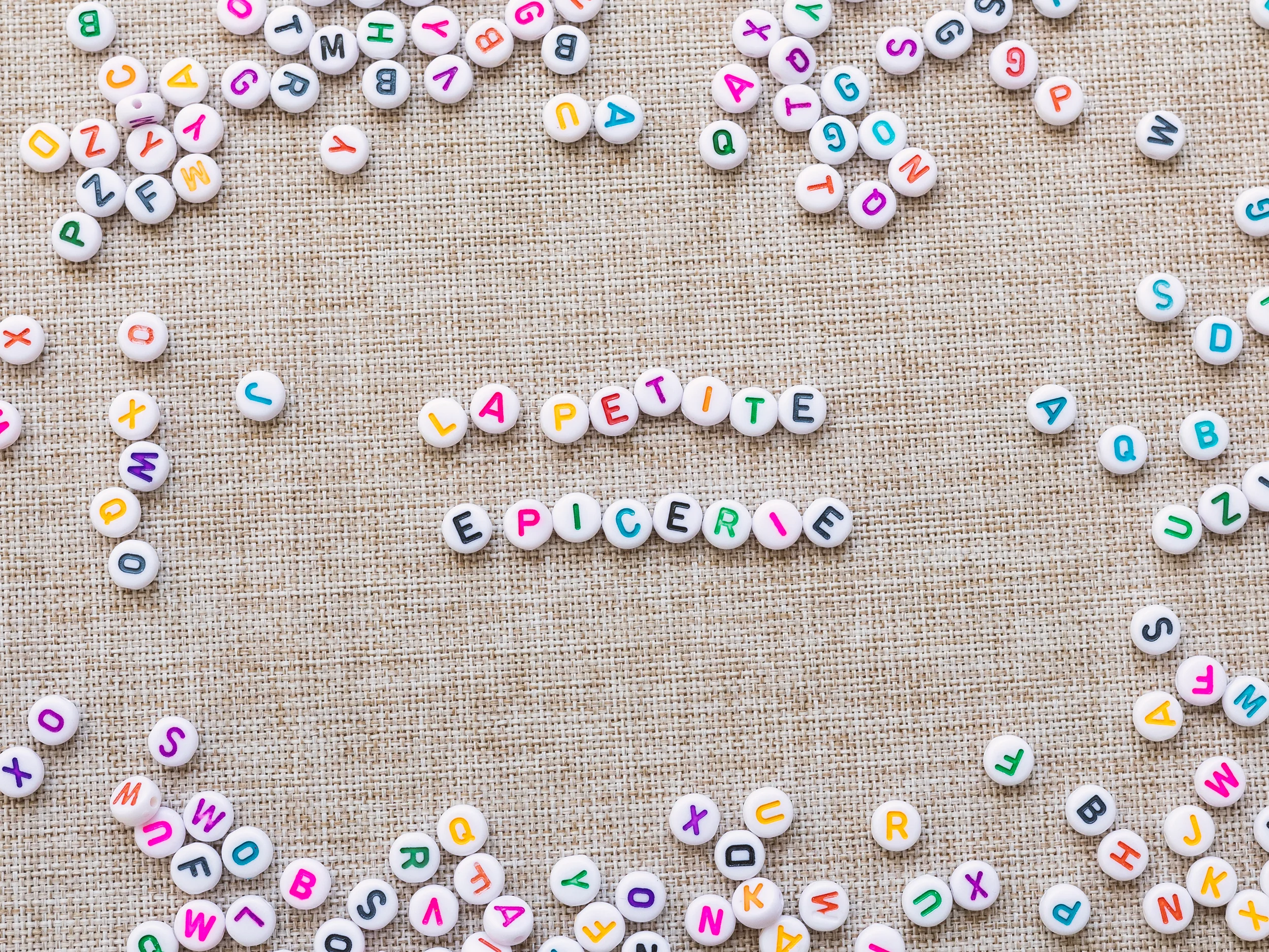 Pot perles lettres – Multicolore - Image 2