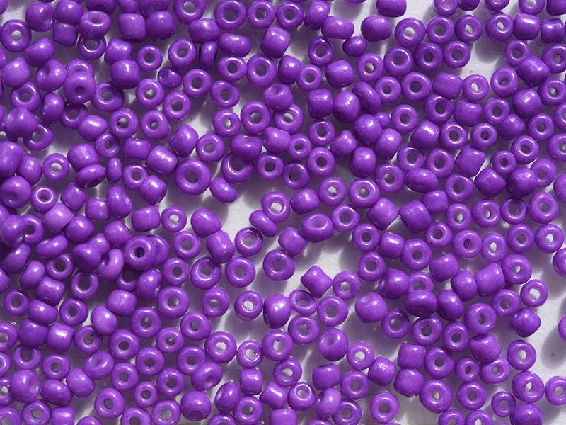 Tube de 350 perles de rocailles opaques - violet foncé